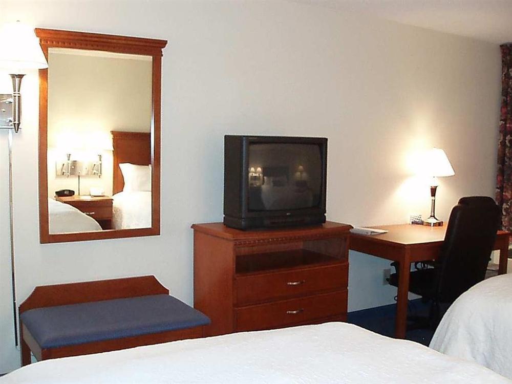 Hampton Inn Ashtabula Austinburg Pokoj fotografie